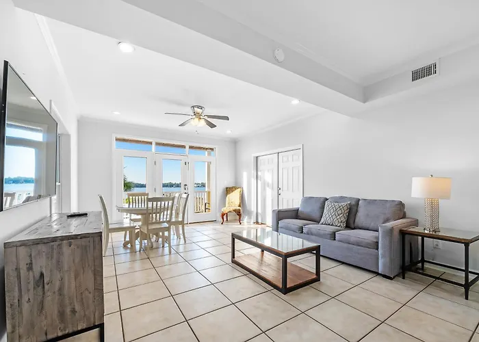 The Sandy Fox- Private Pool Holiday home Gulf Shores